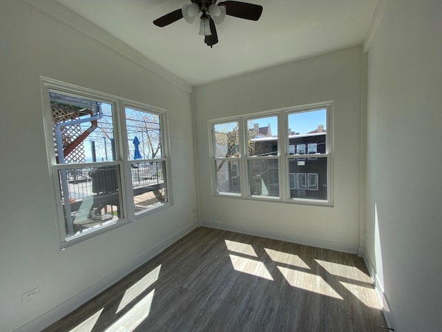 Foto del edificio - 1053 W Columbia Ave