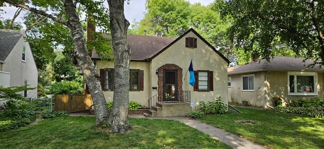 Building Photo - 3046 McKinley St NE