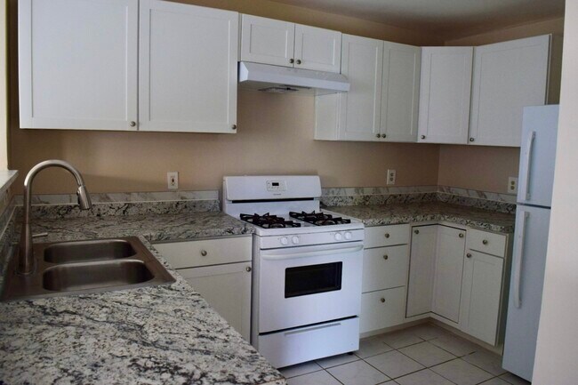 Foto del edificio - 15511 Scenic Haven Dr