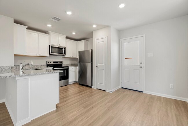 Building Photo - 8208 Sunberry Shadow Dr