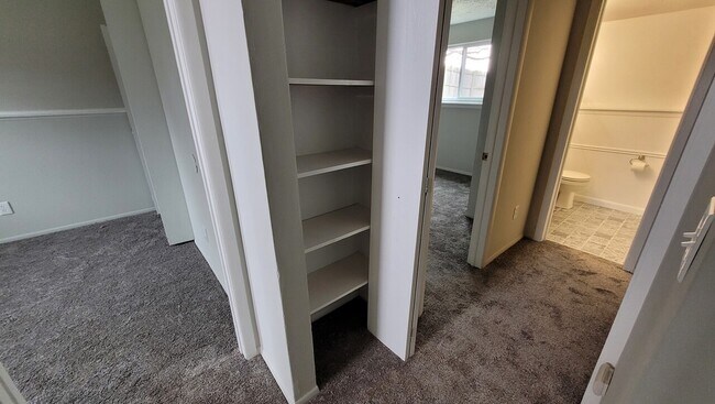 Foto del edificio - 4614/4616 Pleasant Grove Rd