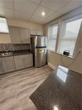 Building Photo - 143 Pidge Ave