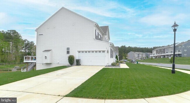 Building Photo - 43901 Monterey St