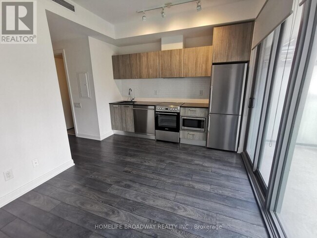 Photo du bâtiment - 50A-550 Charles St E