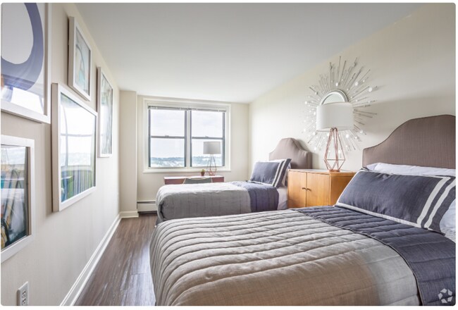 Building Photo - 700 Huron Ave