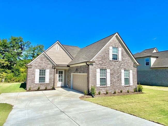 Building Photo - Now Leasing a 4-bedroom 2.5 bath home in O...