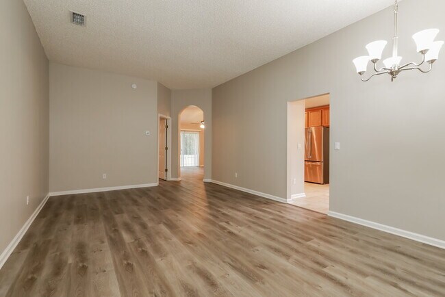 Foto del edificio - 2621 Fernleaf Dr