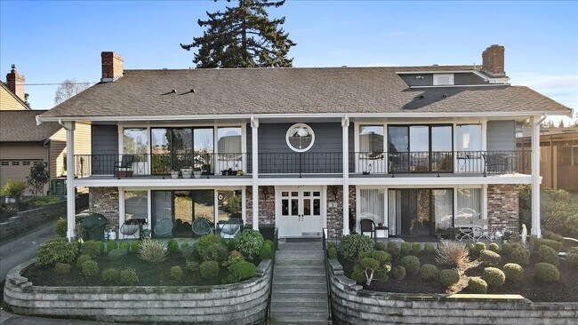 Building Photo - 520 Hemlock Way