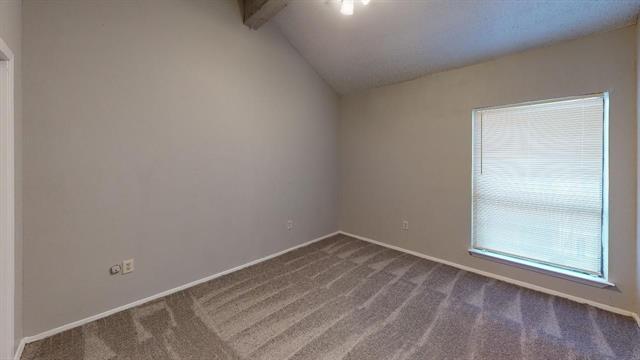 Foto del edificio - 9696 Walnut St