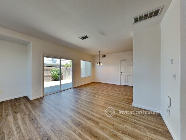 Foto del edificio - 146 Fairview Ave