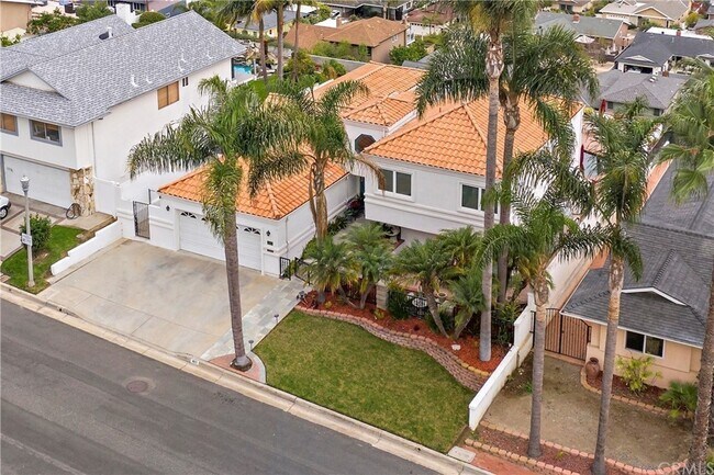 Executive home in Harbor Estates - 4013 Via Manzana