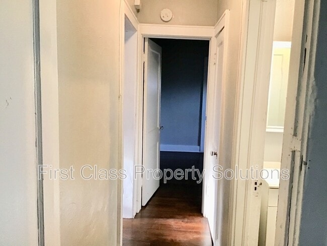 Building Photo - 3125 NW 14th St