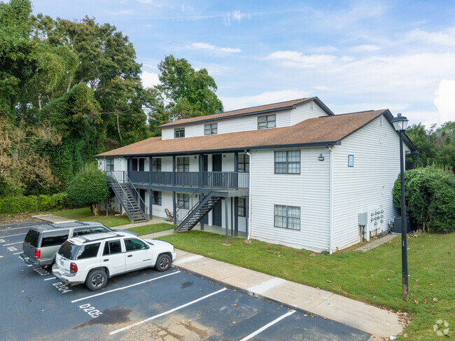 Building Photo - Cielo at Lanier