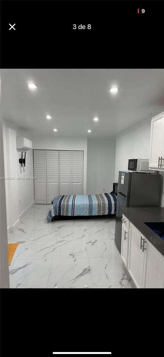 Building Photo - 1023 NW 3rd Ave