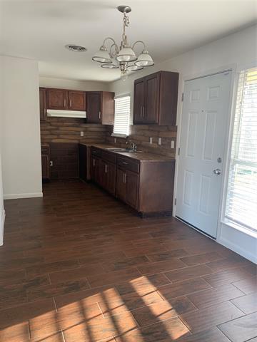 Building Photo - 7675 Woodshire Dr