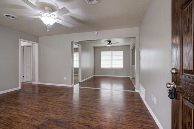 Foto del edificio - 1208 Avondale Dr