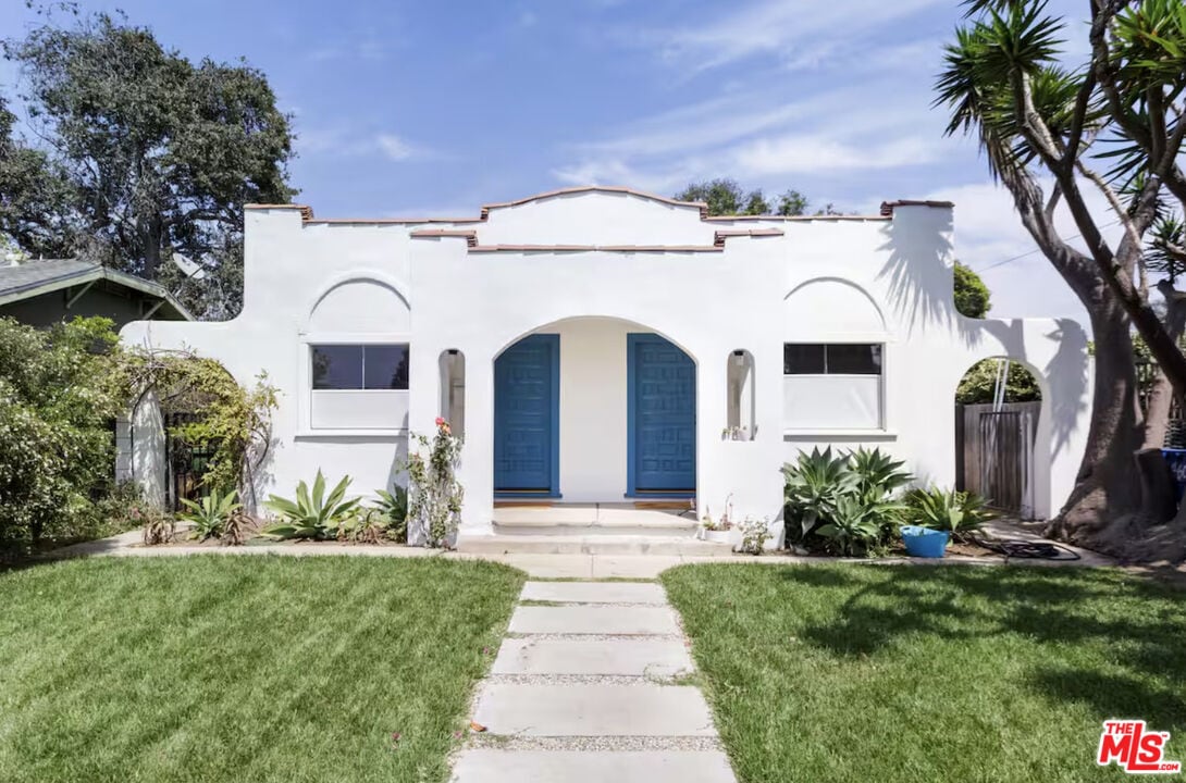 Primary Photo - 2458 Glencoe Ave