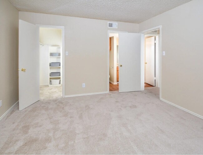 Foto del edificio - 9971 Quail Blvd