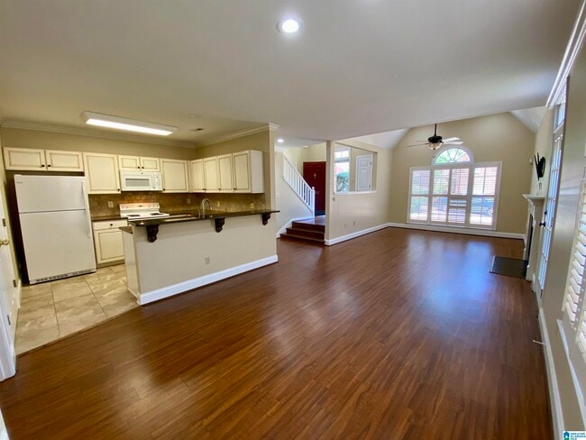 Building Photo - 2032 Stone Brook Dr