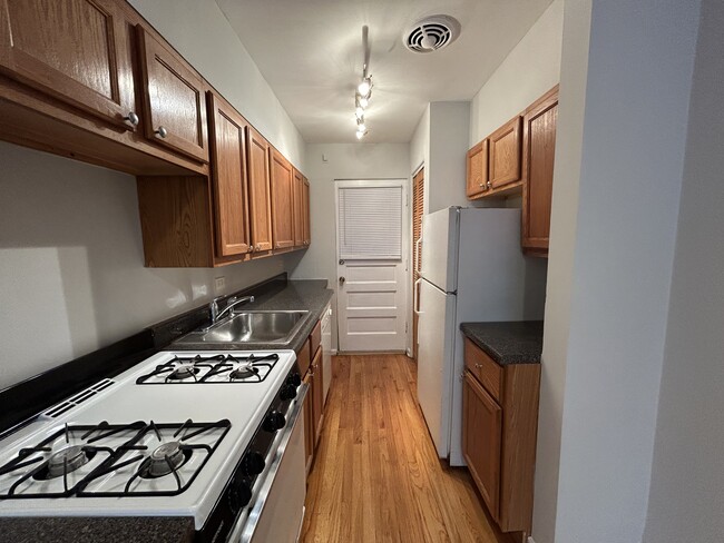 Foto del edificio - 6535 N Mozart St