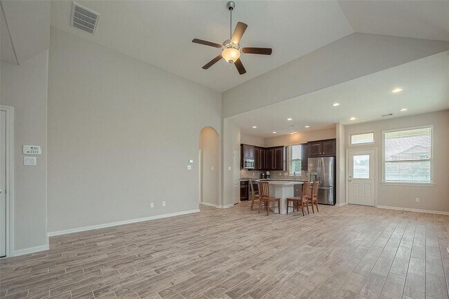 Building Photo - 8926 Pinenut Dr