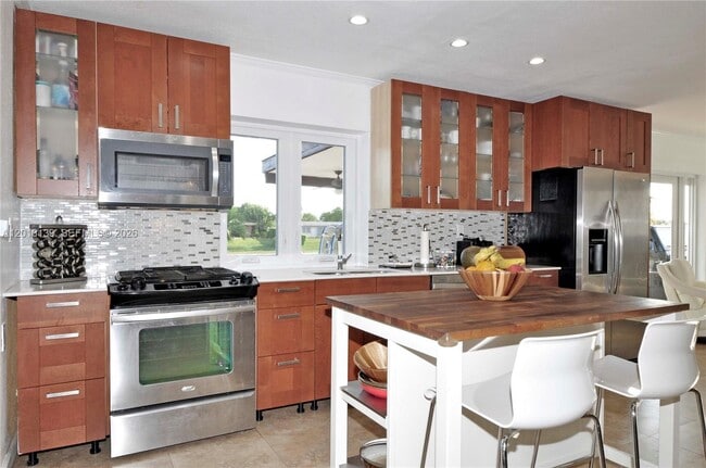 Building Photo - 14270 SW 74th St