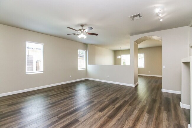 Building Photo - 2706 W Ironstone Ave