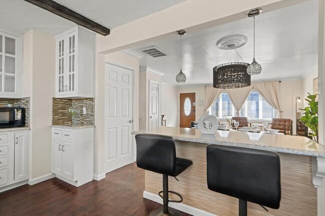 Foto del edificio - 9103 Columbia Ave