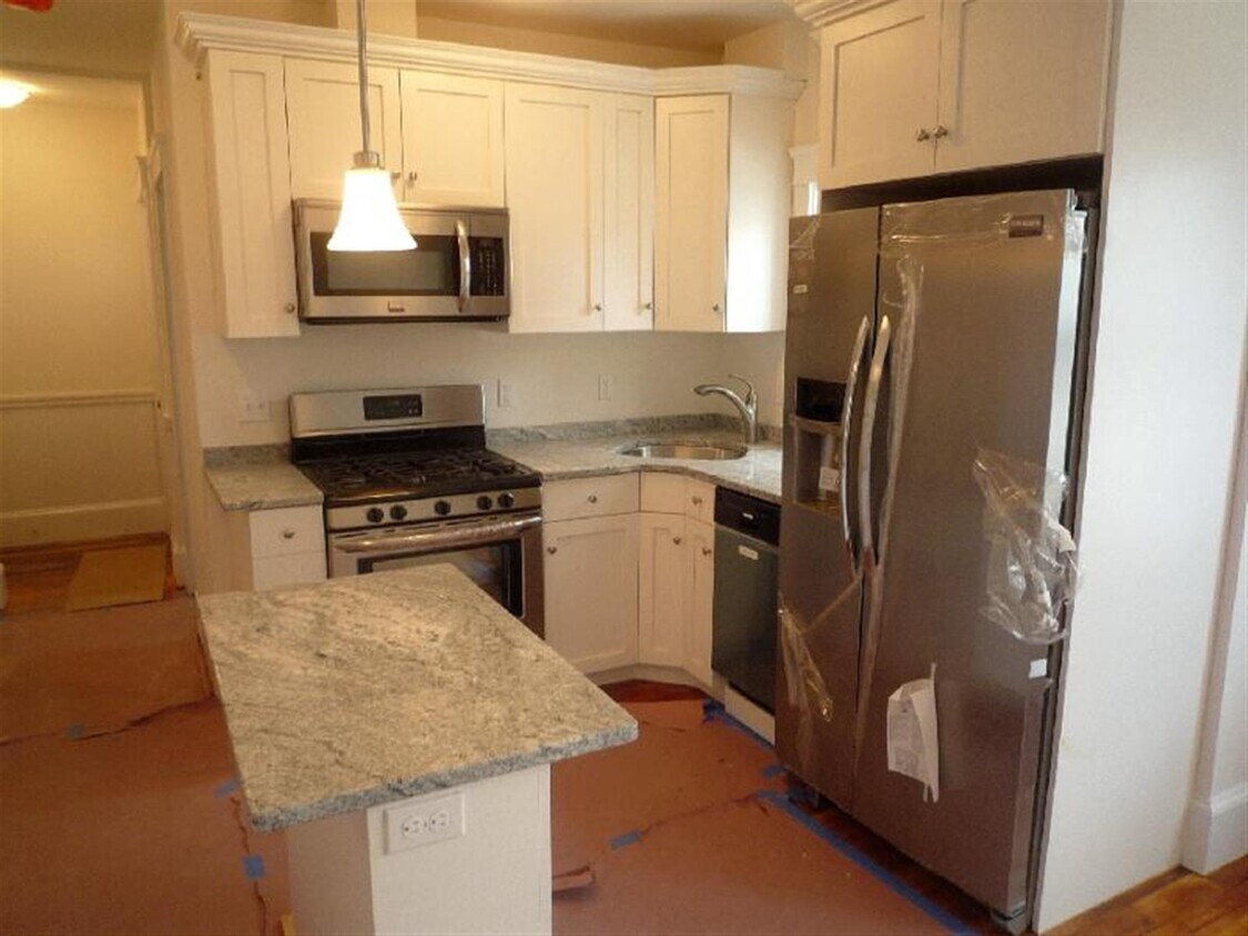 Primary Photo - 80 Bowdoin St