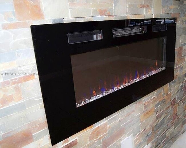 Foto del edificio - 601 NW 97th St