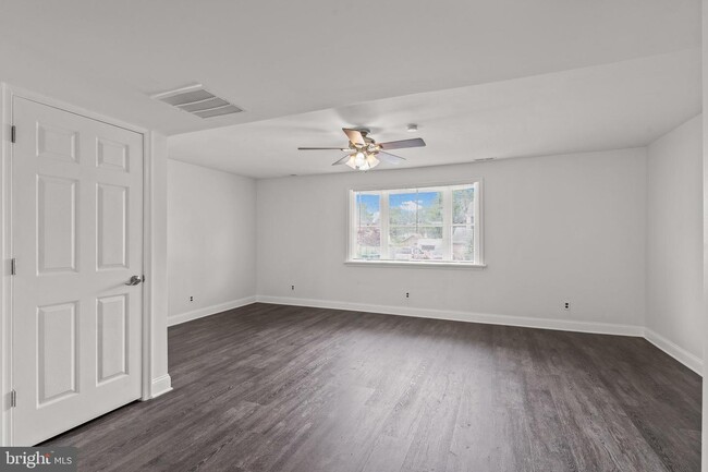 Building Photo - 2408 A Ave
