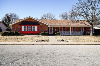 Building Photo - 3520 Bremond Dr