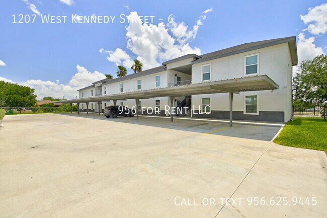 Foto del edificio - 1207 W Kennedy St