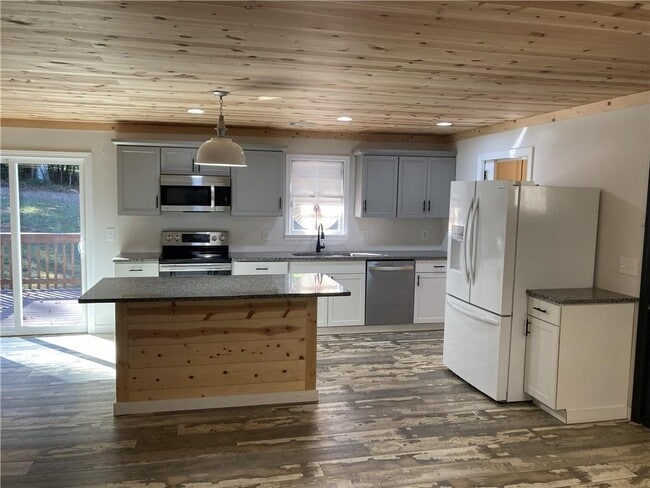 Building Photo - 106 Ridgewood Dr