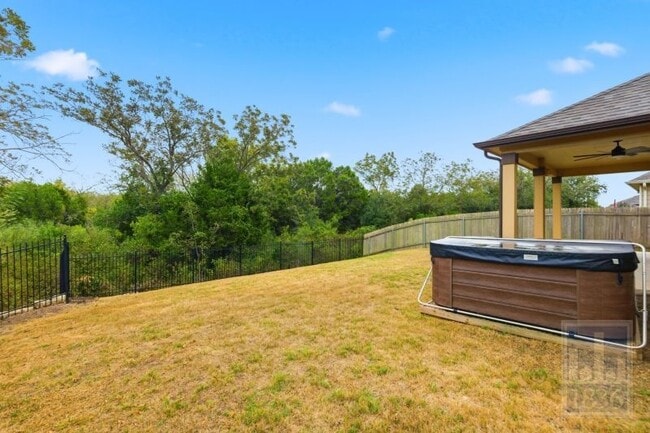 Building Photo - 8005 Crystalbrook W