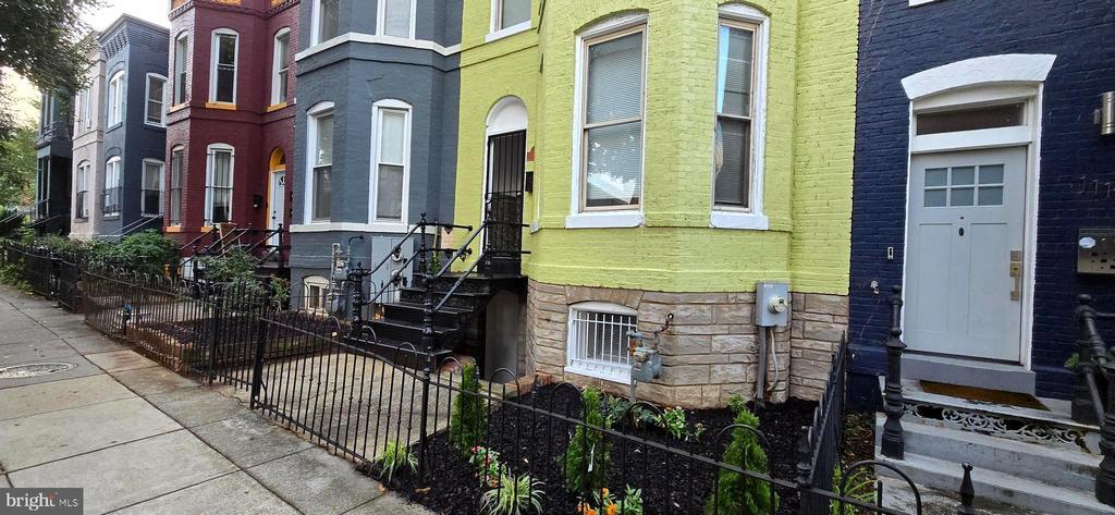 Primary Photo - 1119 Montello Ave NE