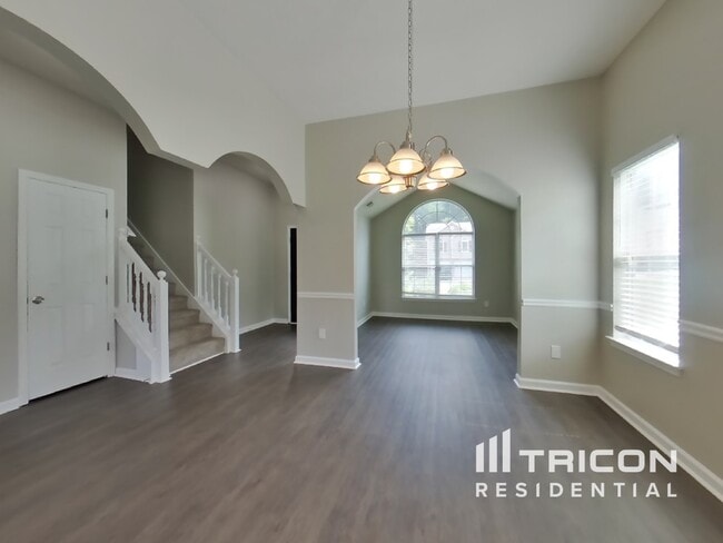 Building Photo - 3120 Far Emerald Land