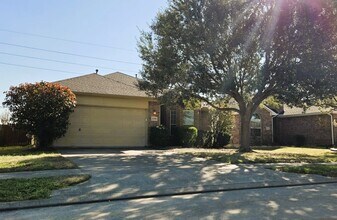 Building Photo - 21703 Sierra Long Dr