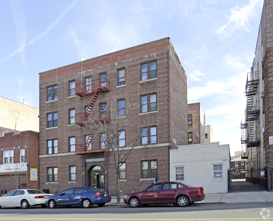 Primary Photo - 3733 61st St