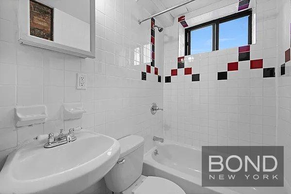 Foto del edificio - 520 E 14th St