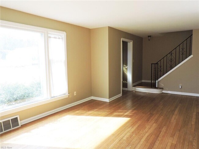 Foto del edificio - 23642 Belmont Dr