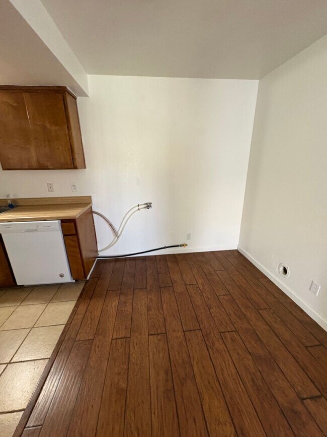 Foto del edificio - Spacious 2-Bedroom Apartment in Atascadero – Available Now!