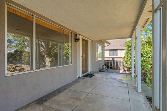 Foto del edificio - 9102 E Fairview Ave