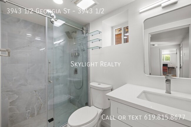 Foto del edificio - 3943 1/2 Georgia St-3943 1/2
