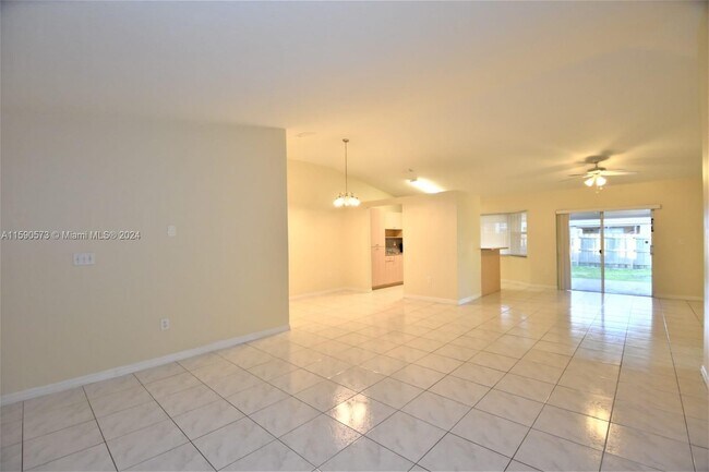 Foto del edificio - 14772 SW 176th Terr