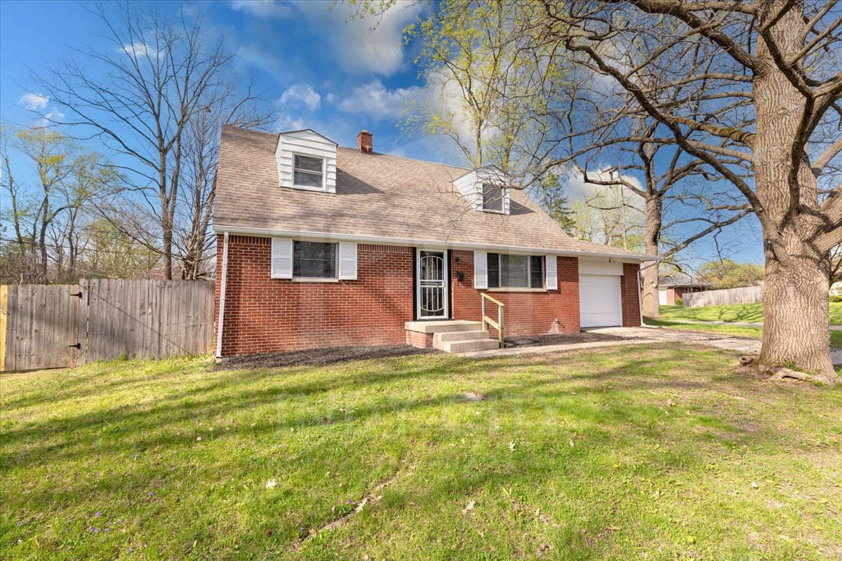 Primary Photo - 5450 E 44th St