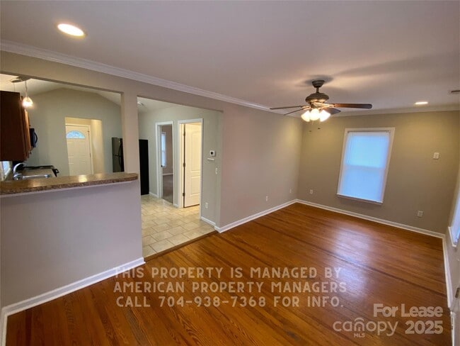 Building Photo - 411 Gay St