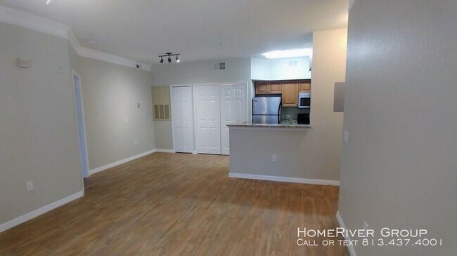 Building Photo - 8301 Elm Park Dr