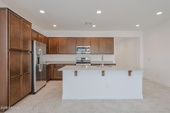 Building Photo - 14746 W Smoketree Dr