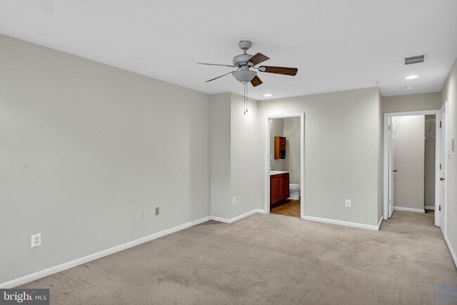 Building Photo - 2047 Astilbe Way
